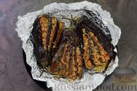 Фото приготовления рецепта: "Веер" из баклажанов с курицей в томатном соусе (в духовке) - шаг №11