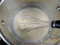 Фото приготовления рецепта: Филе индейки, запечённое с картофелем и соусом бешамель - шаг №11