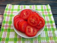 Фото приготовления рецепта: Жареная картошка с помидорами и сыром - шаг №5