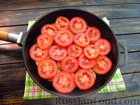 Фото приготовления рецепта: Жареная картошка с помидорами и сыром - шаг №9