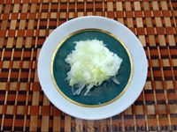 Фото приготовления рецепта: Кабачковые блины с начинкой из творога, сыра и зелени - шаг №3