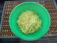 Фото приготовления рецепта: Кабачковые блины с начинкой из творога, сыра и зелени - шаг №10