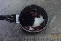 Фото приготовления рецепта: Пряный соус (чатни) из персиков с изюмом и луком (на зиму) - шаг №3