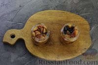 Фото приготовления рецепта: Пряный соус (чатни) из персиков с изюмом и луком (на зиму) - шаг №11