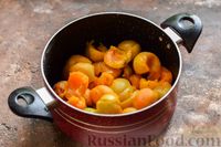 Фото приготовления рецепта: Варенье из абрикосов c имбирём (на зиму) - шаг №3