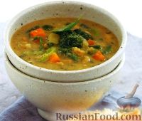 Фото к рецепту: Фасолевый суп с овощами и соусом песто