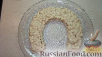 Фото приготовления рецепта: Новогодний салат "Подкова" - шаг №5