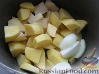 Фото приготовления рецепта: Домашние вареники с картошкой - шаг №2