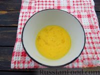 Фото приготовления рецепта: Картофельные котлеты с болгарским перцем и сырной начинкой - шаг №6