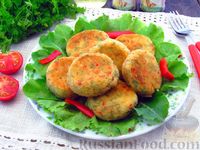 Фото приготовления рецепта: Картофельные котлеты с болгарским перцем и сырной начинкой - шаг №21