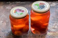 Фото приготовления рецепта: Компот из персиков и слив (на зиму) - шаг №12