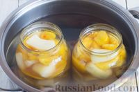 Фото приготовления рецепта: Компот из персиков с дыней и мятой (на зиму) - шаг №8