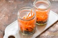 Фото приготовления рецепта: Салат из баклажанов, моркови и лука (на зиму) - шаг №8