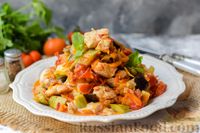 Фото к рецепту: Индейка, тушенная с баклажанами, кабачками и помидорами (на сковороде)