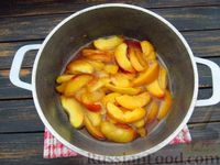 Фото приготовления рецепта: Персиковый коблер - шаг №5
