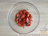 Фото приготовления рецепта: Баклажаны, запечённые с помидорами - шаг №6