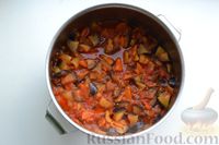 Фото приготовления рецепта: Закуска из баклажанов, с перцем, помидорами и морковью (на зиму) - шаг №13