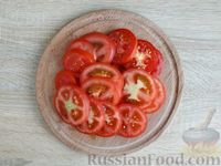 Фото приготовления рецепта: Баклажаны, запечённые с помидорами, колбасой и сыром - шаг №7