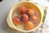 Фото приготовления рецепта: Консервированные персики в сиропе, без стерилизации - шаг №5
