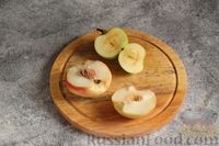 Фото приготовления рецепта: Персиковый компот с яблоками (на зиму) - шаг №4