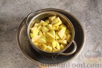 Фото приготовления рецепта: Яблоки в собственном соку (на зиму) - шаг №6
