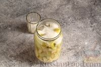 Фото приготовления рецепта: Яблоки в собственном соку (на зиму) - шаг №8