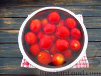 Фото приготовления рецепта: Баклажаны в томатно-чесночном соусе (на зиму) - шаг №9