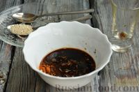 Фото приготовления рецепта: Жареные баклажаны в соевом соусе, с чесноком - шаг №7