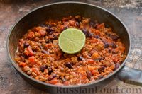 Фото приготовления рецепта: Чили кон карне (из говядины с фасолью и помидорами) - шаг №12