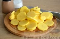 Фото приготовления рецепта: Жареная картошка с яблоками - шаг №2