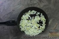 Фото приготовления рецепта: Куриные котлеты с яблоком и зеленью - шаг №3