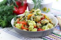 Фото приготовления рецепта: Салат с цветной капустой, болгарским перцем и маринованными шампиньонами - шаг №14