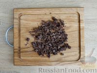 Фото приготовления рецепта: Кекс на кефире с грушами и шоколадом - шаг №9