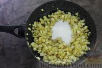Фото приготовления рецепта: Яблочно-грушевое варенье с корицей (в сковороде) - шаг №10