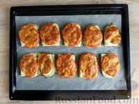 Фото приготовления рецепта: Кабачки, запечённые с помидорами, майонезом и сыром - шаг №11