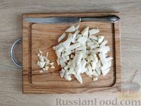 Фото приготовления рецепта: Гречка с кабачками и помидорами, на сковороде - шаг №3