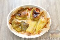 Фото приготовления рецепта: Сладкий перец, фаршированный помидорами и моцареллой (в духовке) - шаг №9