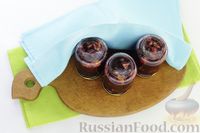 Фото приготовления рецепта: Сливовое варенье с грецкими орехами и бренди - шаг №13