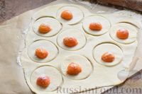 Фото приготовления рецепта: Вареники с абрикосами - шаг №7