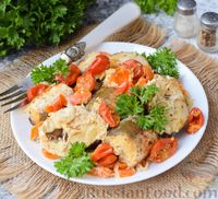Фото приготовления рецепта: Рыба, запечённая с помидорами черри, сладким перцем и майонезом - шаг №13