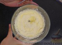 Фото приготовления рецепта: Меренговый рулет "Киевский" - шаг №20