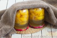 Фото приготовления рецепта: Жёлтые сливы в собственном соку с сахаром и ванилью (на зиму) - шаг №7