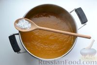 Фото приготовления рецепта: Ткемали из жёлтой алычи (на зиму) - шаг №8