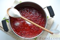Фото приготовления рецепта: Острый сливовый соус с томатной пастой (на зиму) - шаг №7
