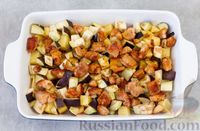 Фото приготовления рецепта: Рагу со свининой, картофелем, баклажанами, помидорами и сладким перцем (в духовке) - шаг №9