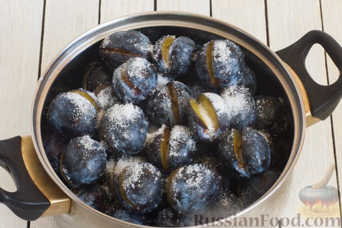 Рецепт чернослива в сметане с грецкими орехами