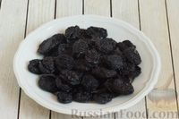 Фото приготовления рецепта: Домашний чернослив в духовке - шаг №6