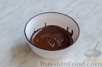 Фото приготовления рецепта: Песочный тарт с шоколадом и арбузной начинкой - шаг №15