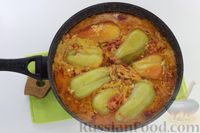 Фото приготовления рецепта: Перец, фаршированный мясом и рисом, в томатно-сливочном соусе - шаг №18