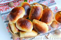 Фото приготовления рецепта: Дрожжевые пирожки с творогом, орехами и мёдом (в духовке) - шаг №12